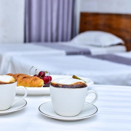 Hotel Chveni Sakhli Batumi Ngoại thất bức ảnh